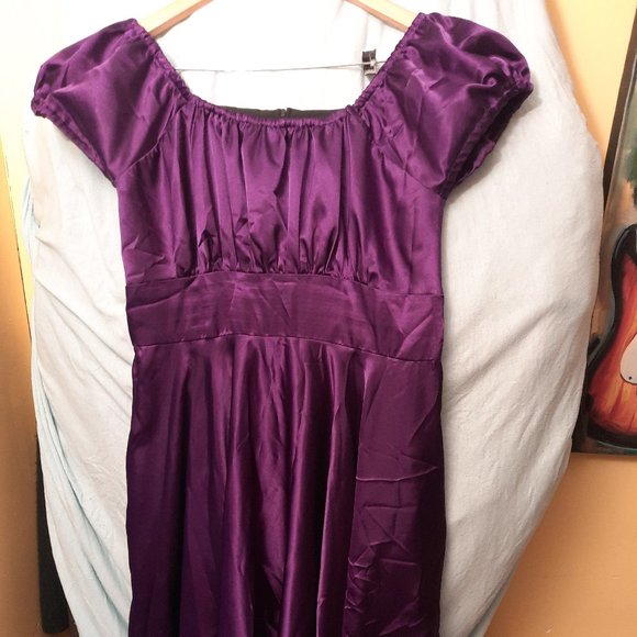 Purple Satin Lorena dress - Picture 1 of 4